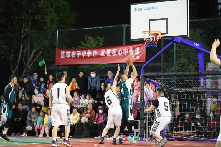 比赛中他的